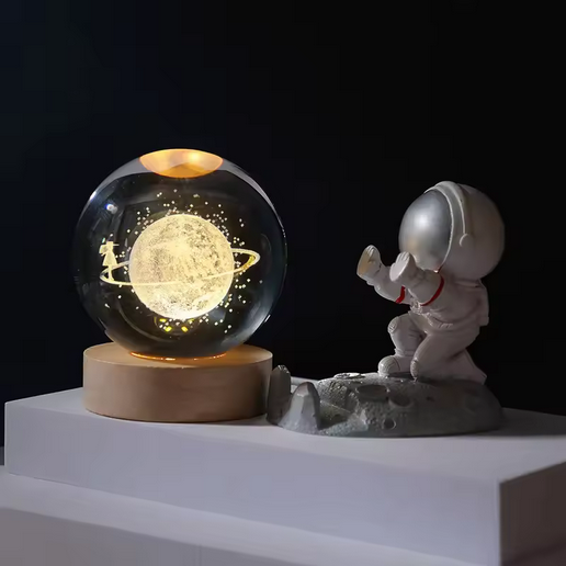 Bola de cristal 3D com galáxia e projeção planetária